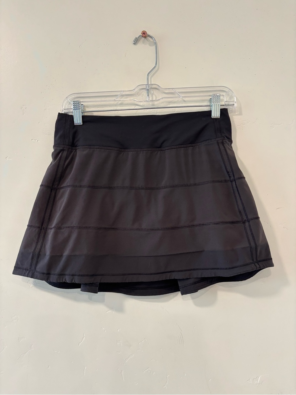Lululemon Pace Rival Black Midrise Skirt Size 4 Tennis Gym Running